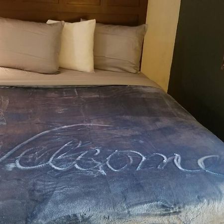Osu 2 Queen Beds Hotel Room 117 Wi-Fi Стилуотер Экстерьер фото