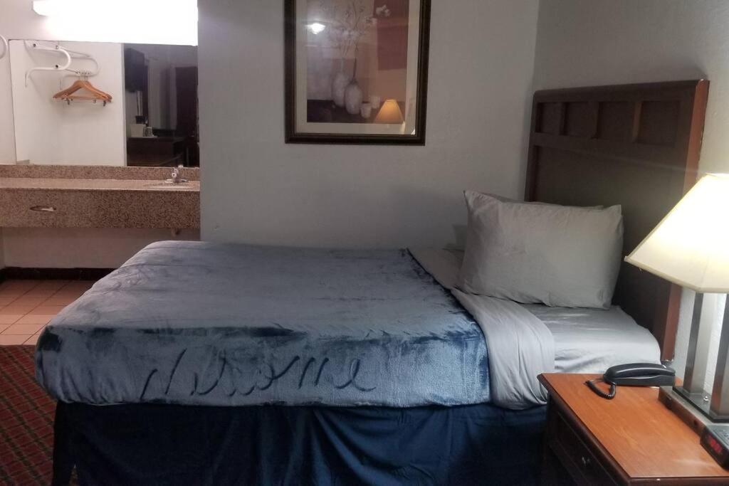 Osu 2 Queen Beds Hotel Room 117 Wi-Fi Стилуотер Экстерьер фото